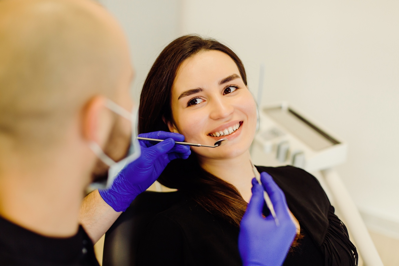 Full arch restoration with dental implants